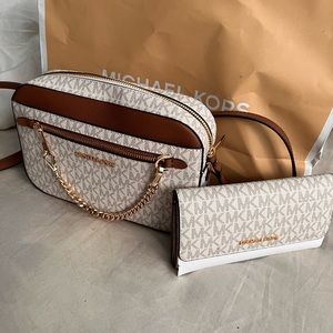 Brand New Michael Kors Purse and Wallet